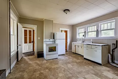 83 W Myrtle St, Orange, MA 01364 - Photo 9