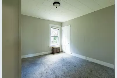 83 W Myrtle St, Orange, MA 01364 - Photo 15