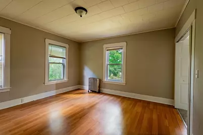 83 W Myrtle St, Orange, MA 01364 - Photo 17