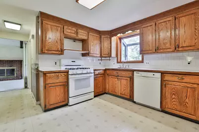 45 Arakelian Drive, Billerica, MA 01821 - Photo 17
