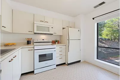 4 Summit Dr #001, Reading, MA 01867 - Photo 19