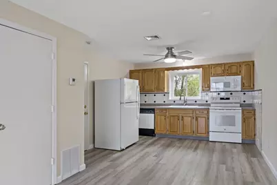 5455 N Main St #4D, Fall River, MA 02720 - Photo 5
