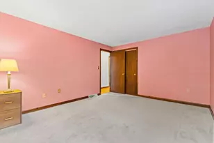 8 Roaen Dr, Chelmsford, MA 01863 - Photo 17