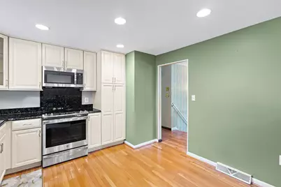 8 Roaen Dr, Chelmsford, MA 01863 - Photo 9