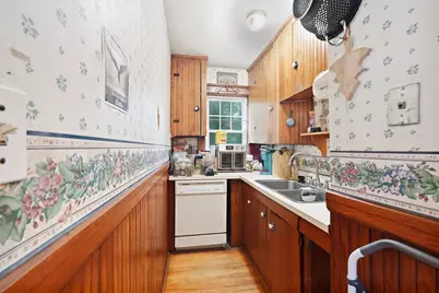 55 Clover St, Worcester, MA 01603 - Photo 7