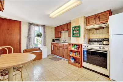 79 Maple Street, Melrose, MA 02176 - Photo 9