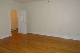 32 Rockland Ave, Malden, MA 02148 - Photo 11
