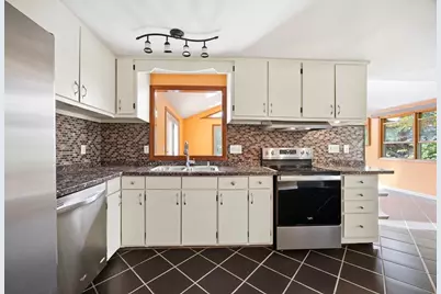 12 Kensington Ave, East Longmeadow, MA 01028 - Photo 7