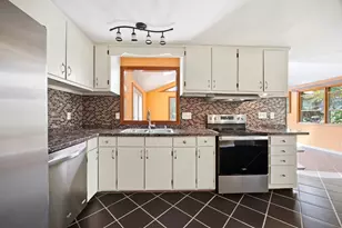 12 Kensington Ave, East Longmeadow, MA 01028 - Photo 7