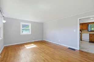 80 Hill Ave, Franklin, MA 02038 - Photo 9