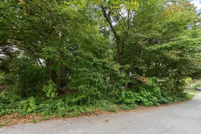 16 Holt, Chelmsford, MA 01863 - Photo 3