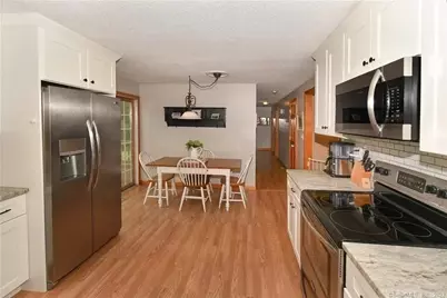 281 Abbe Rd, Enfield, CT 06082 - Photo 5