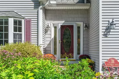 21 Steinbeck St, Tyngsborough, MA 01879 - Photo 3