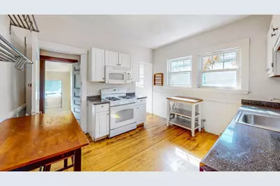 283 Alewife Brook Pkwy, Somerville, MA 02144 - Photo 3