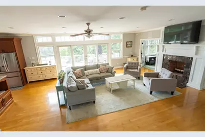 10 Indian Pond Pt, Barnstable, MA 02648 - Photo 5