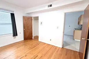 25 W 5Ht St, Boston, MA 02127 - Photo 11