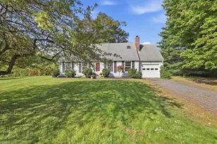 15 Surrey Ln, Amherst, MA 01002 - Photo 1