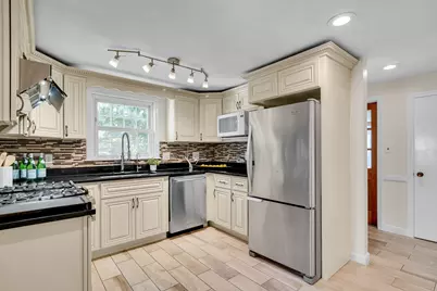 33 Stowecroft Rd, Arlington, MA 02474 - Photo 13