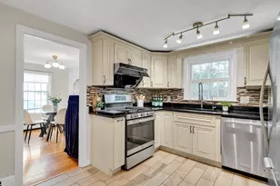 33 Stowecroft Rd, Arlington, MA 02474 - Photo 13
