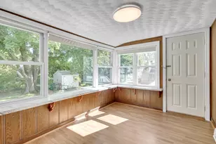 33 Stowecroft Rd, Arlington, MA 02474 - Photo 15