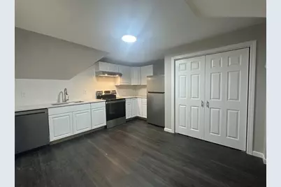 39 Cortland St #3, Springfield, MA 01109 - Photo 1
