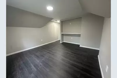 39 Cortland St #3, Springfield, MA 01109 - Photo 3
