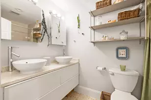 25 Lawrence St, Boston, MA 02116 - Photo 9