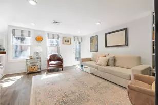 25 Lawrence St, Boston, MA 02116 - Photo 11