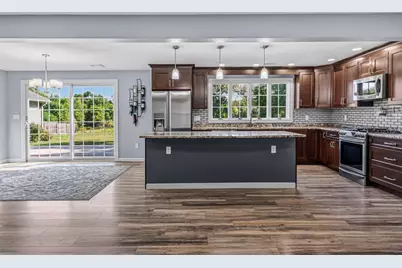 263 College Hwy, Southampton, MA 01073 - Photo 9