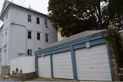 543 Coggeshall St, New Bedford, MA 02746 - Photo 5