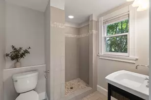354 Hunnewell St, Needham, MA 02494 - Photo 9