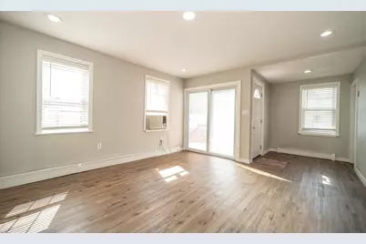 1014 Tacoma St, New Bedford, MA 02745 - Photo 9