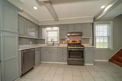 1014 Tacoma St, New Bedford, MA 02745 - Photo 7