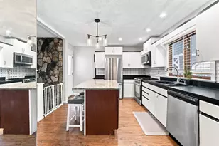 127 Rotch St, New Bedford, MA 02740 - Photo 11