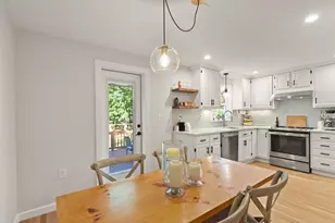 17 Cogswell Ave, Beverly, MA 01915 - Photo 9