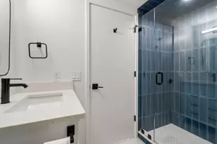 75-83 Cambridge Pkwy, Cambridge, MA 02142 - Photo 15