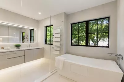 470 Quinobequin, Newton, MA 02468 - Photo 33