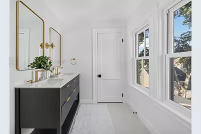 114 Malvern St, Melrose, MA 02176 - Photo 33