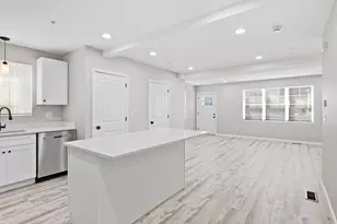 61 Parker St, Springfield, MA 01151 - Photo 1