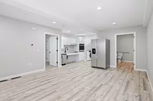61 Parker St, Springfield, MA 01151 - Photo 3