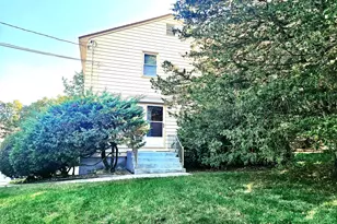 15 Eliot Rd, Needham, MA 02492 - Photo 3