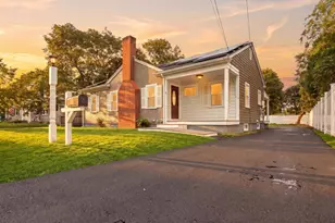 18 Murphy Rd, Barnstable, MA 02601 - Photo 1