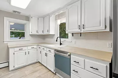 18 Murphy Rd, Barnstable, MA 02601 - Photo 11
