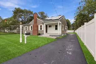18 Murphy Rd, Barnstable, MA 02601 - Photo 1