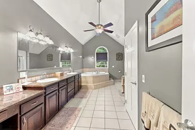 22 Division St, Seekonk, MA 02771 - Photo 21