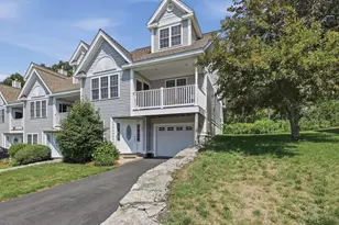90 Carrington Ln, Uxbridge, MA 01569 - Photo 1