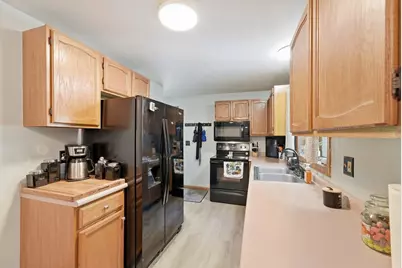 24 Old Thompson Street, Palmer, MA 01069 - Photo 5