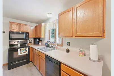 24 Old Thompson Street, Palmer, MA 01069 - Photo 7
