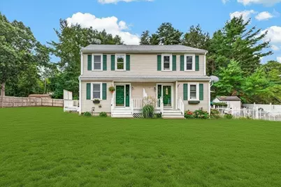 8 Craig St #8, Plymouth, MA 02360 - Photo 1