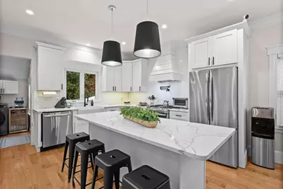 197 Brookside Pkwy, Medford, MA 02155 - Photo 9